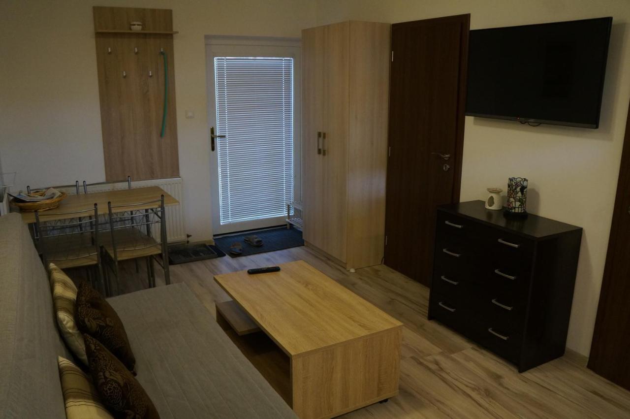 Penzion Kutil Trojanovice Frenštát pod Radhoštěm Exteriör bild